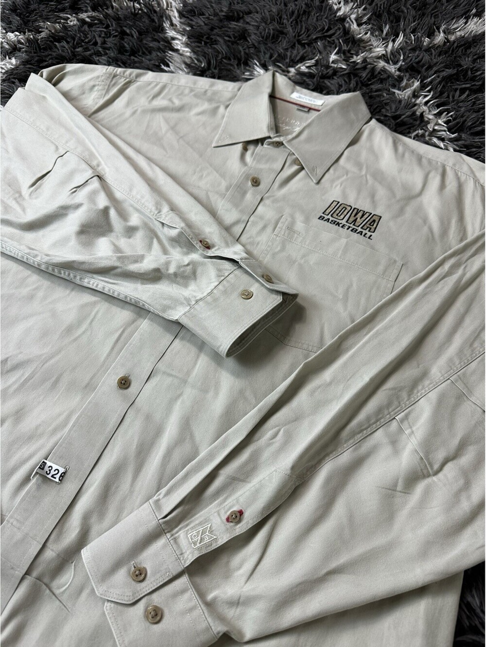 Vintage Cutter & Buck Iowa Basketball Button Down Shirt Tan Mens XXLT Tall